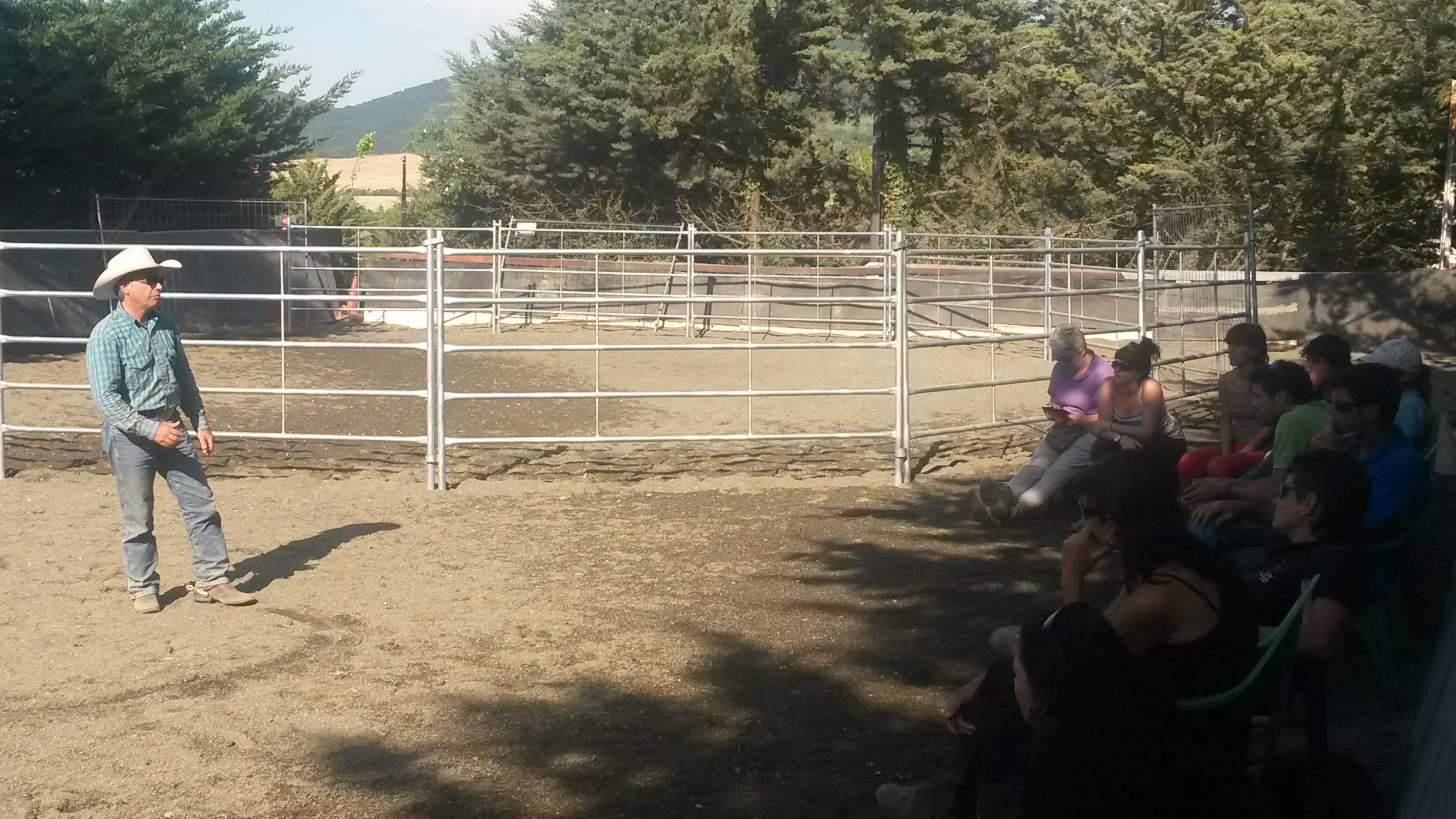 Joan Anton Vendrell (EEUU, Texas) impartió el clinic de Doma Natural en el Club Hípico Biki Blasco